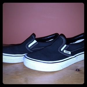Kids Gender Neutral Size 3.5 Black Slip On Vans
